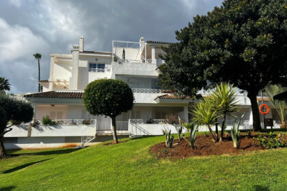 ca698e85f2c82ed99ce3e38cc3569d8c - 28