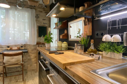 ca698e85f2c82ed99ce3e38cc3569d8c - 9