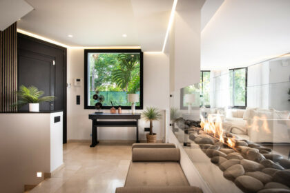 cb9268fa60e8e3f81c73b3a09d745df5 - 11