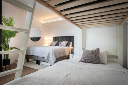 cb9268fa60e8e3f81c73b3a09d745df5 - 22