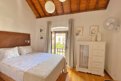 cb9b4f0f68b41af460675a238abaff69 - 12