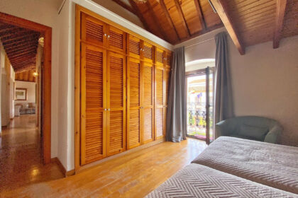 cb9b4f0f68b41af460675a238abaff69 - 15