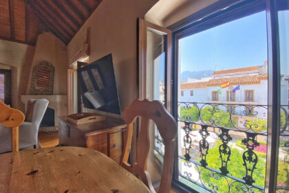 cb9b4f0f68b41af460675a238abaff69 - 3