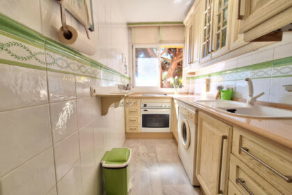 cc1eb15702ebe4186ac1604e696d7684 - 16