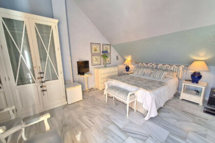 cc1eb15702ebe4186ac1604e696d7684 - 29