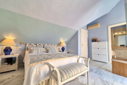 cc1eb15702ebe4186ac1604e696d7684 - 30