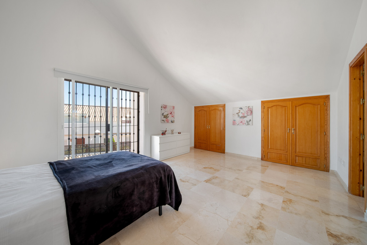 ccb46f44b1cc2e6877883860b719a11c - 10