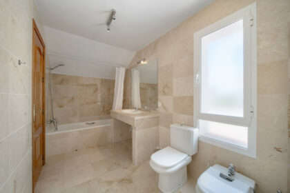 ccb46f44b1cc2e6877883860b719a11c - 12