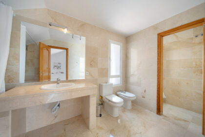 ccb46f44b1cc2e6877883860b719a11c - 13