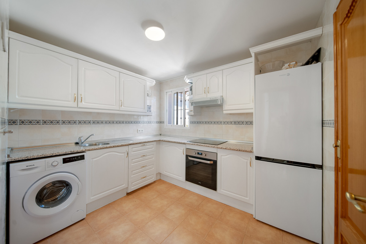 ccb46f44b1cc2e6877883860b719a11c - 14