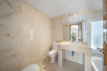 ccb46f44b1cc2e6877883860b719a11c - 19