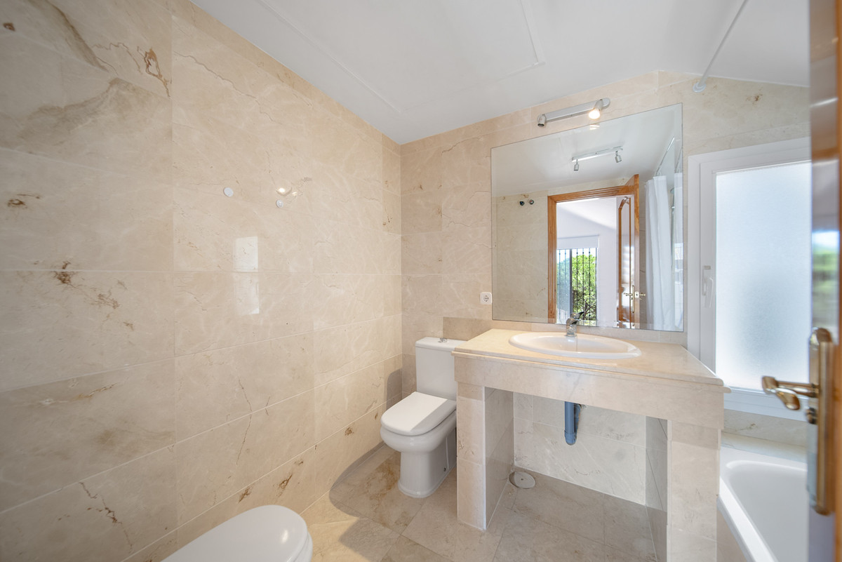 ccb46f44b1cc2e6877883860b719a11c - 19