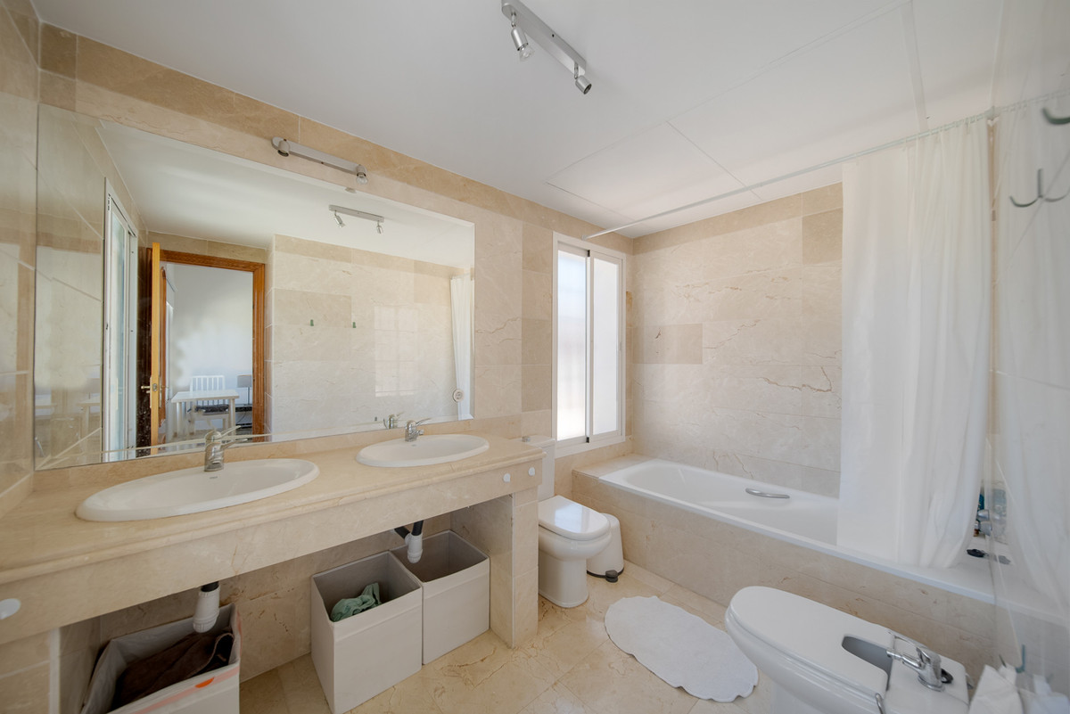 ccb46f44b1cc2e6877883860b719a11c - 20