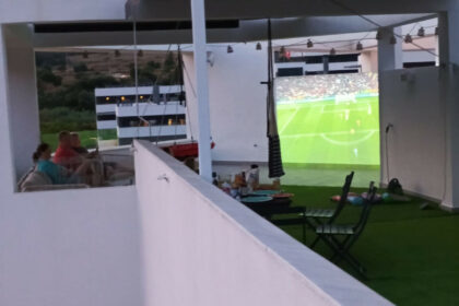 cd0490a5ea7ebb70c88d1a6d10c03660 - 19