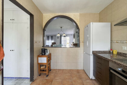 cd0dd179d0fa572663108633a5b1be0d - 14