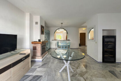 cd0dd179d0fa572663108633a5b1be0d - 18