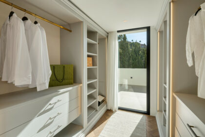 cd5ec4207d0c5af802be40f74c9f9d3a - 24