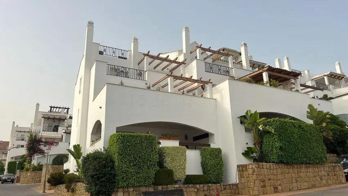 cd6cc9aade7451d812fda4028eaa7d79 - 18