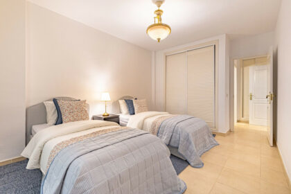 ce2abdf28af376db9b4c6fcffec730a8 - 18