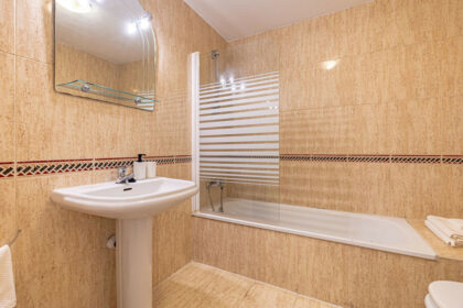 ce2abdf28af376db9b4c6fcffec730a8 - 19