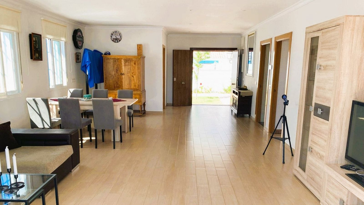 ce39c81eb5cd5d74cccd95f040d4706e - 10