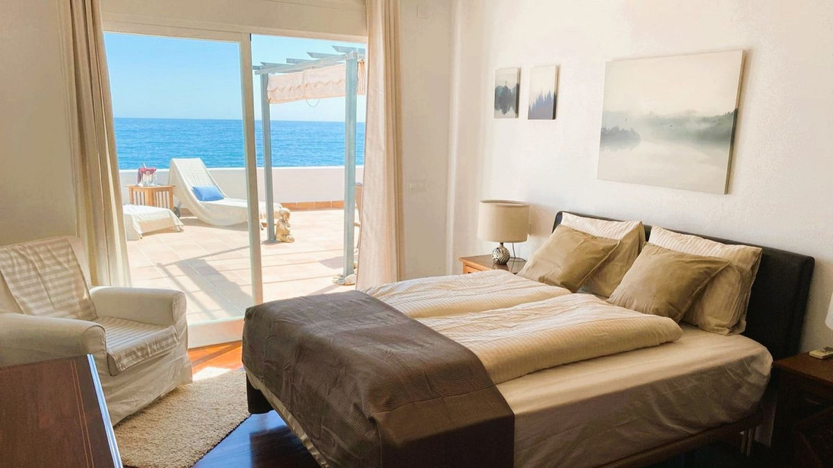 ce39c81eb5cd5d74cccd95f040d4706e - 12