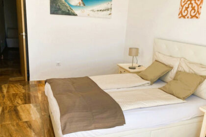 ce39c81eb5cd5d74cccd95f040d4706e - 13