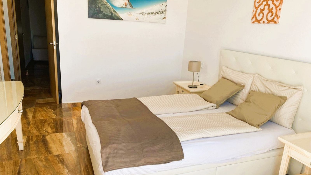 ce39c81eb5cd5d74cccd95f040d4706e - 13