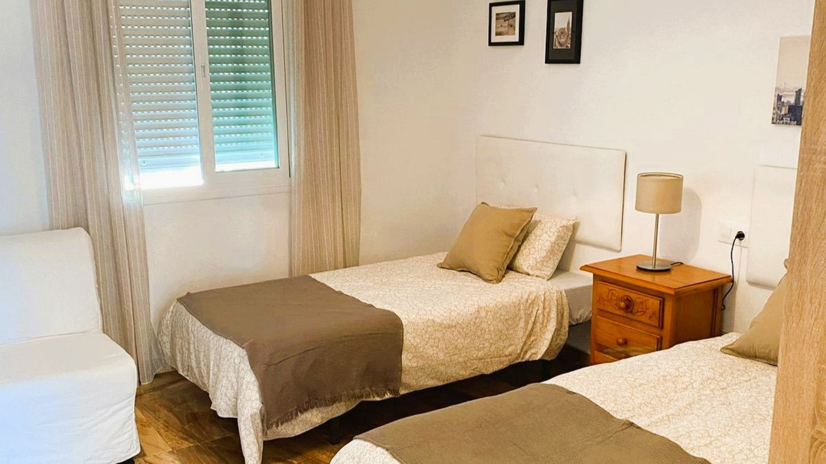 ce39c81eb5cd5d74cccd95f040d4706e - 14