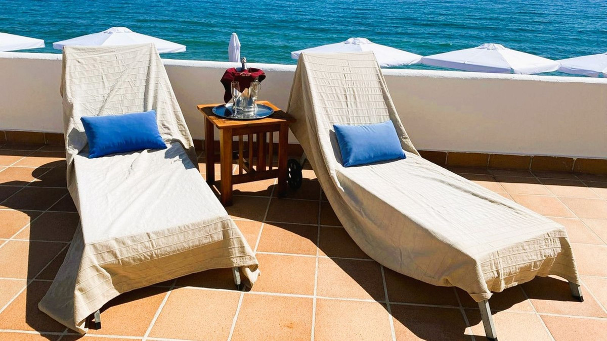 ce39c81eb5cd5d74cccd95f040d4706e - 19