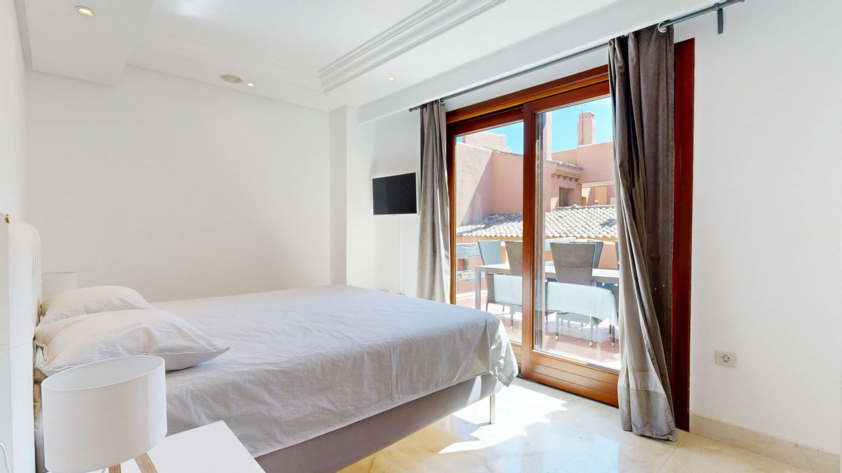 ce84625174a4811f224eb5263b4e5579 - 14