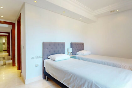 ce84625174a4811f224eb5263b4e5579 - 16