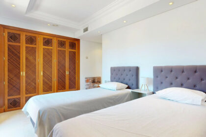 ce84625174a4811f224eb5263b4e5579 - 18