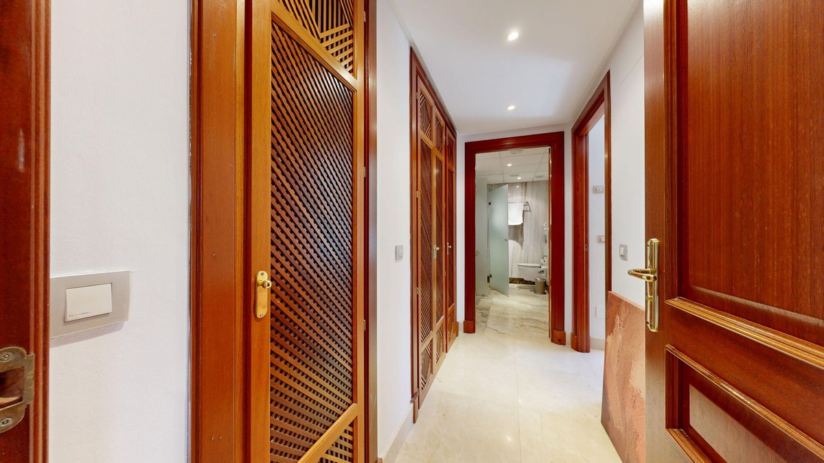 ce84625174a4811f224eb5263b4e5579 - 19