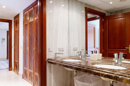 ce84625174a4811f224eb5263b4e5579 - 20