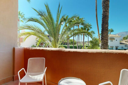 ce84625174a4811f224eb5263b4e5579 - 32