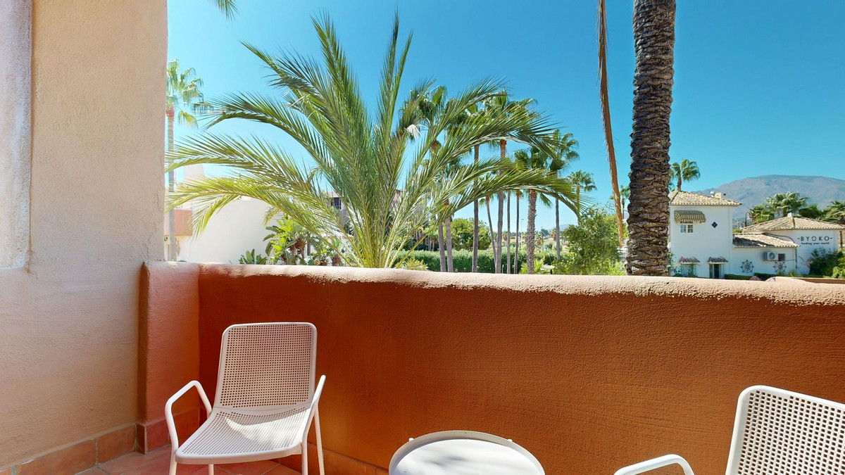 ce84625174a4811f224eb5263b4e5579 - 32