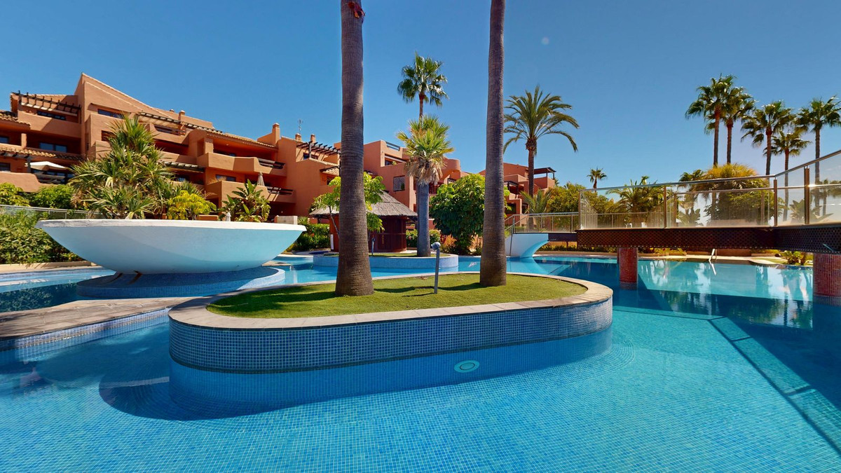 ce84625174a4811f224eb5263b4e5579 - 33