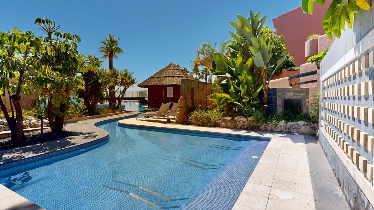 ce84625174a4811f224eb5263b4e5579 - 38