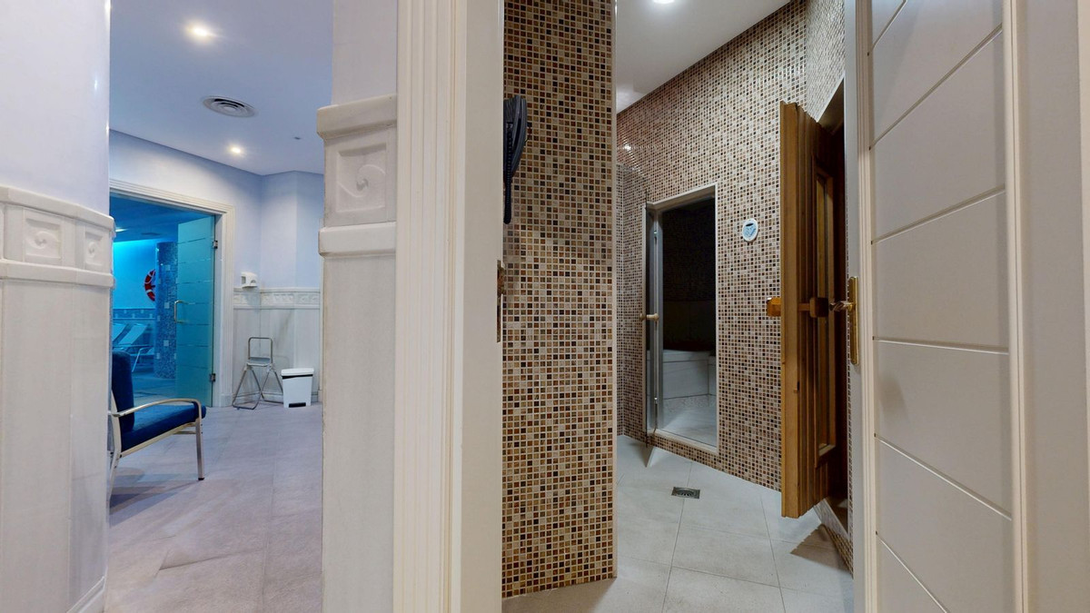 ce84625174a4811f224eb5263b4e5579 - 44