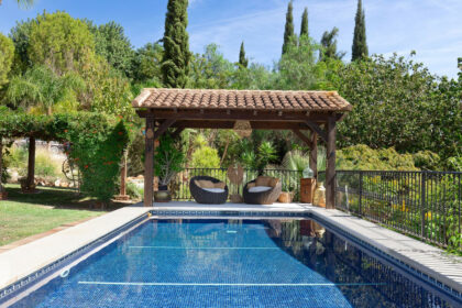 d016d5bedd1ee3ba91263f79ff660d89 - 12