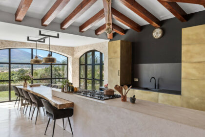 d016d5bedd1ee3ba91263f79ff660d89 - 23