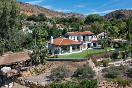 d016d5bedd1ee3ba91263f79ff660d89 - 4