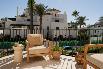 d12ec1f0cbd732c5e333ac77caeb204c - 25