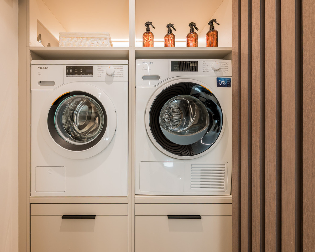 d15a7ca0aea9be125ab6b0ba6c93ae66 - 21