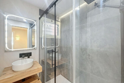 d1dac954ce678ba194ff381fdd3c51b8 - 20