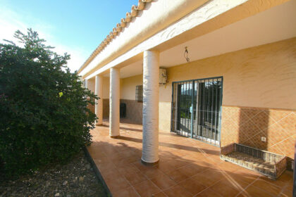 d1eb5e8bdf2c1aaac7c76b5e1336ac14 - 42