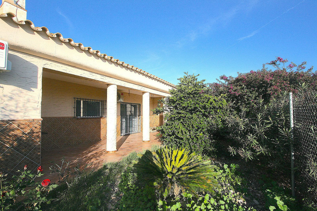 d1eb5e8bdf2c1aaac7c76b5e1336ac14 - 43