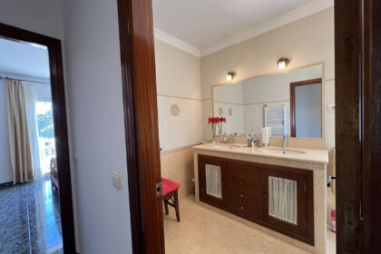 d20dd602bb1e1c1eaabc92691ce6a3ec - 50