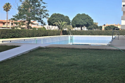 d215fae912bd2c7d269c7af5856ff5d5 - 11